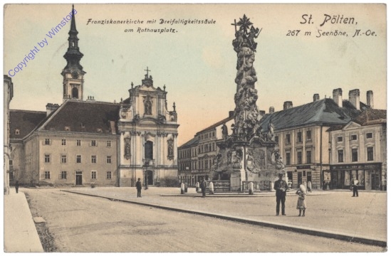 St. Pölten, Franziskanerkirche mit Dreifaltigkeitssäule am Rathausplatz