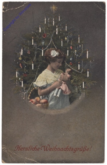 ak133867 Mädchen mit Puppe vor dem Baum