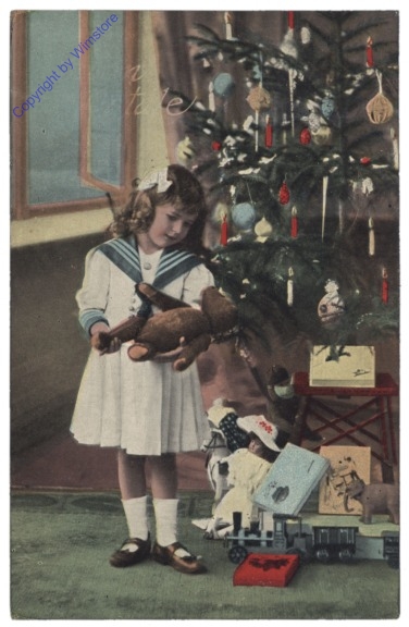 ak133878 Mädchen mit Teddy