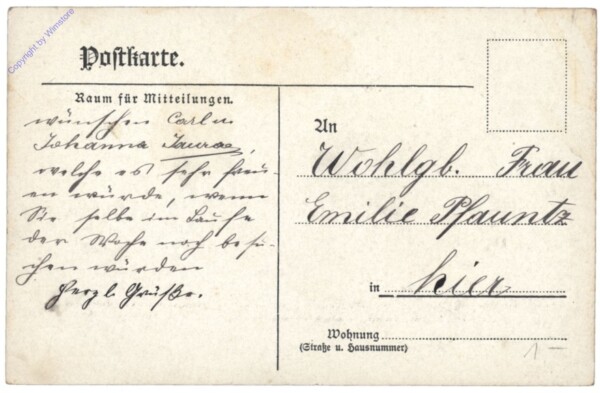 Engerl beim Schmücken