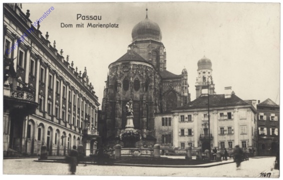 Passau, Dom mit Marienplatz