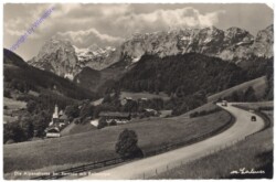 Ramsau, Die Alpenstrasse bei Ramsau mit Reiteralpe