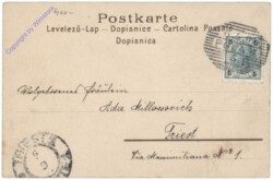 Dame beim Eiersuchen