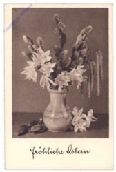 Zweige und Blumen in Vase