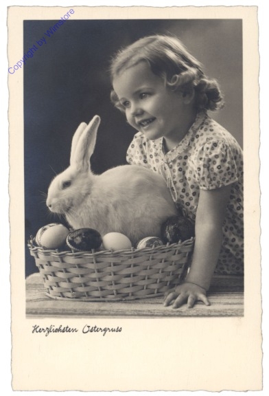 Mädchen mit Hase