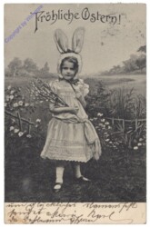 Mädchen als Hase verkleidet