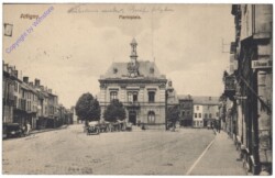 Attigny, Marktplatz