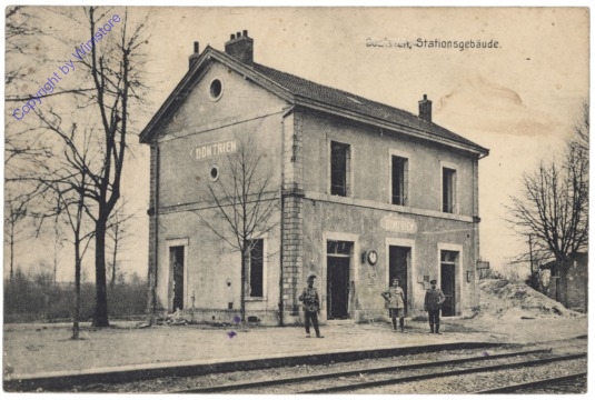 ak140717 Dontrien, Stationsgebäude