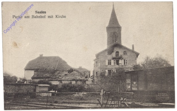 Saales, Partie am Bahnhof mit Kirche