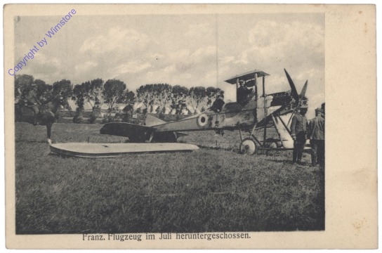 ak140897 Franz. Flugzeug im Juli heruntergeschossen