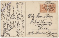 Rauchfangkehrer werfen Glücksbringer vom Dach