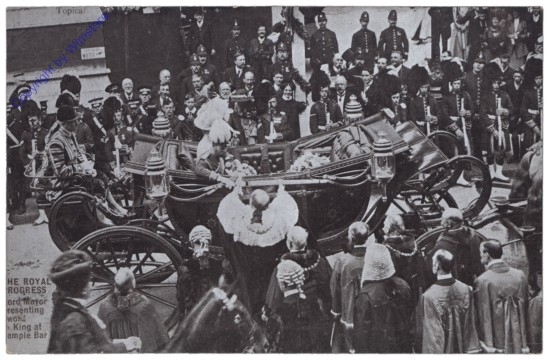 London, The Royal Progress, Lord Mayor presenting Sword on King at Temple Bar