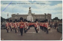 London, Victoria Memorial, Buckingham Palace and Guards
