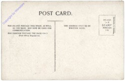 London, River Thames showing Houses of Parliament & St. Thomas' Hospital