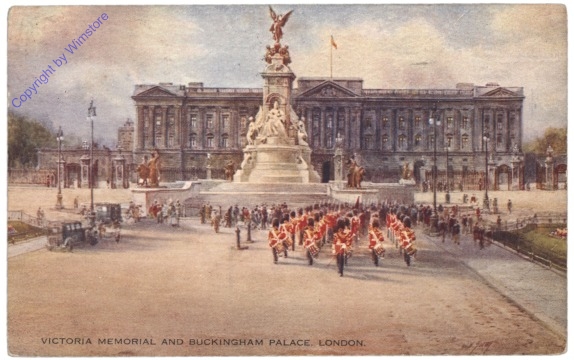 London, Victoria Memorial and Buckingham Palace