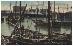 Folkestone, Landing fish