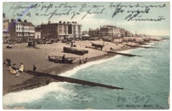 Worthing, Beach