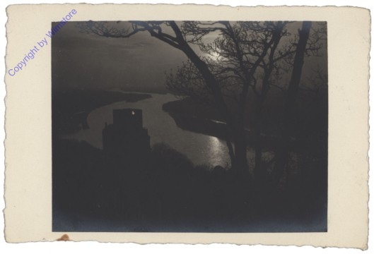 Fluss bei Nacht