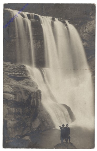 Am Wasserfall