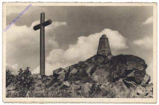 Croix et pierre commemorative