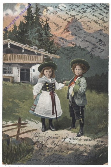 Geschwister in Tracht