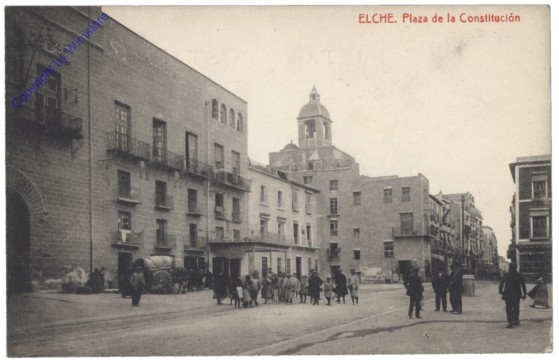 Elche, Plaza de la Constitucion