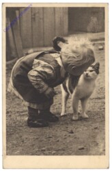Kind mit Katze