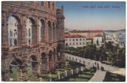 ak147666 Pula (Pola), dall' alto dell' Arena