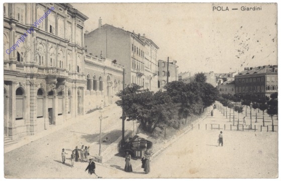 ak147678 Pula (Pola), Giardini