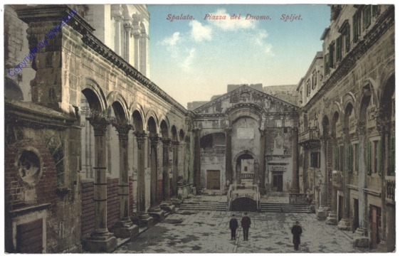 Split, Piazza del Duomo