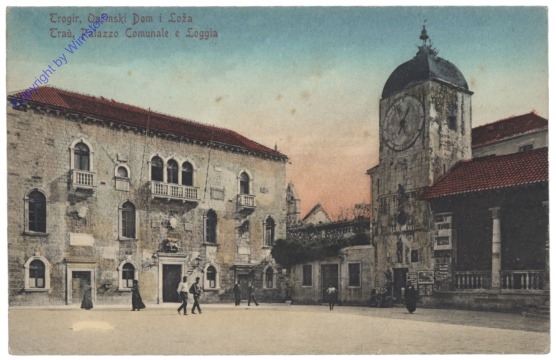 Trogir, Palazzo Comunale e Loggia