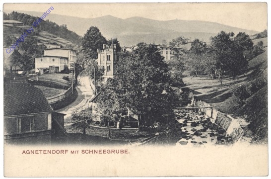 Jagniatkow (Agnetendorf), mit Schneegrube
