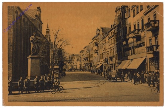 Torun (Thorn), Kulmerstraße mit Kopernikus-Denkmal