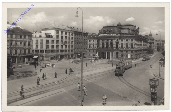 Bratislava, Hviezdoslavov nam