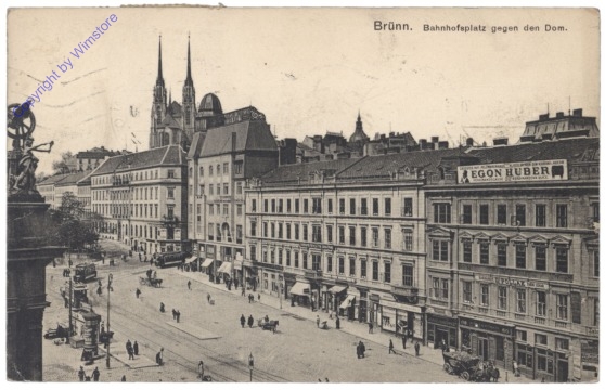 Brno (Brünn), Bahnhofsplatz gegen den Dom