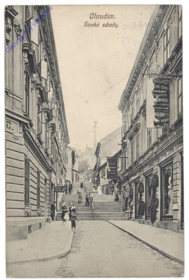 Chrumdim, Siroke schody