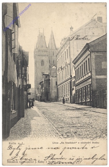 ak150402 Kolin, Ulice "Na hradbach" s obchodni skolou