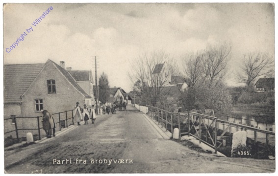 Brobyvaerk, Parri fra