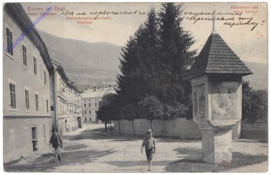 ak153435 Bressanone (Brixen), Hotel Elefanten, Bezirkshauptmannschafts-Gebäude, Bildstöckel