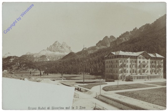 Cortina d'Ampezzo (Haydn), Grand Hotel di Misurina col le 3 Zine