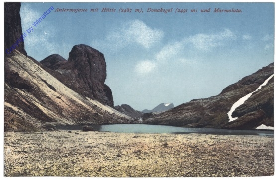 Mazzin, Antermojasee mit Hütte, Donakogel und Marmolata