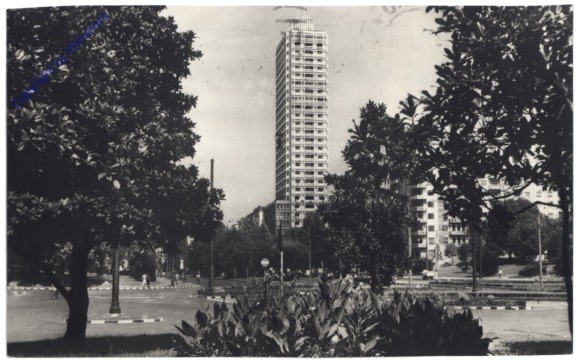 ak153972 Milano (Mailand), Piazza della Republica, Il nuovo Grattacielo
