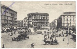 Napoli, Piazza e Mon. a Garibaldi
