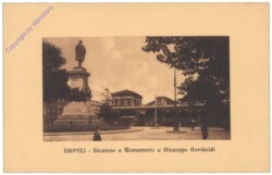 Napoli, Stazione e Monumento a Guiseppe Garibaldi
