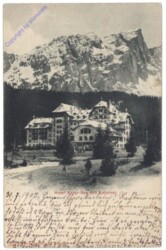 Nova Levante (Welschnofen), Hotel Karer-See mit Latemar