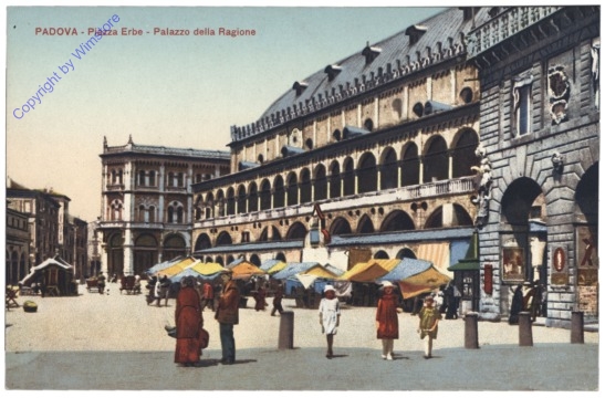 Padova (Padua), Piazza Erbe, Palazzo della Ragione