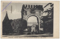 Padova (Padua), Giardini Pubblici e Arco dell'Anfileatro Romano
