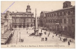 Arles, La Place de la Republique