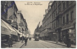 Avignon, La Rue de la Republique