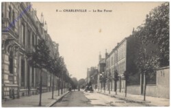 ak155275 Charleville-Melieres, La rue Forest